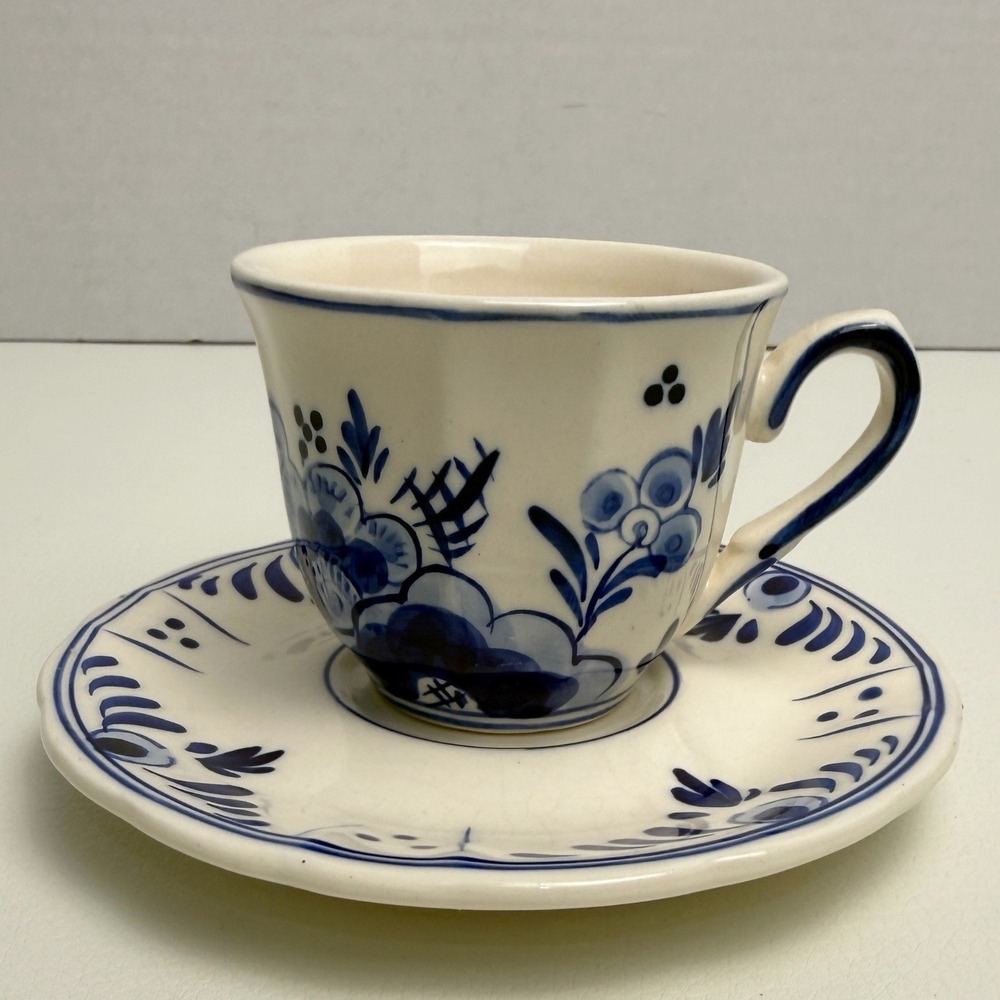 Vtg DAIC Hand Painted‎ Delft Blue Mini Demitasse Floral Teacup Saucer Set Decor